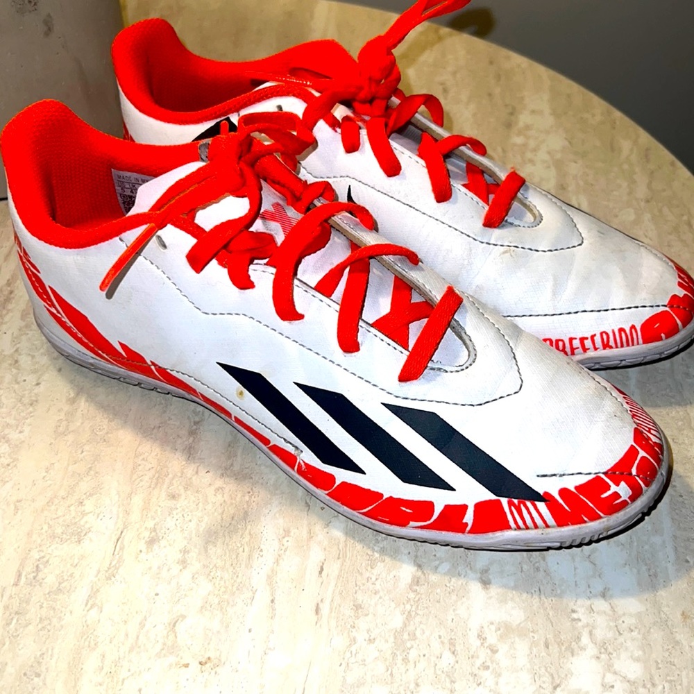 Adidas size US 5 Indoor Soccer Shoes